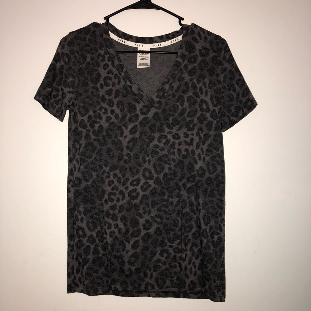 Vs pink leopard tee